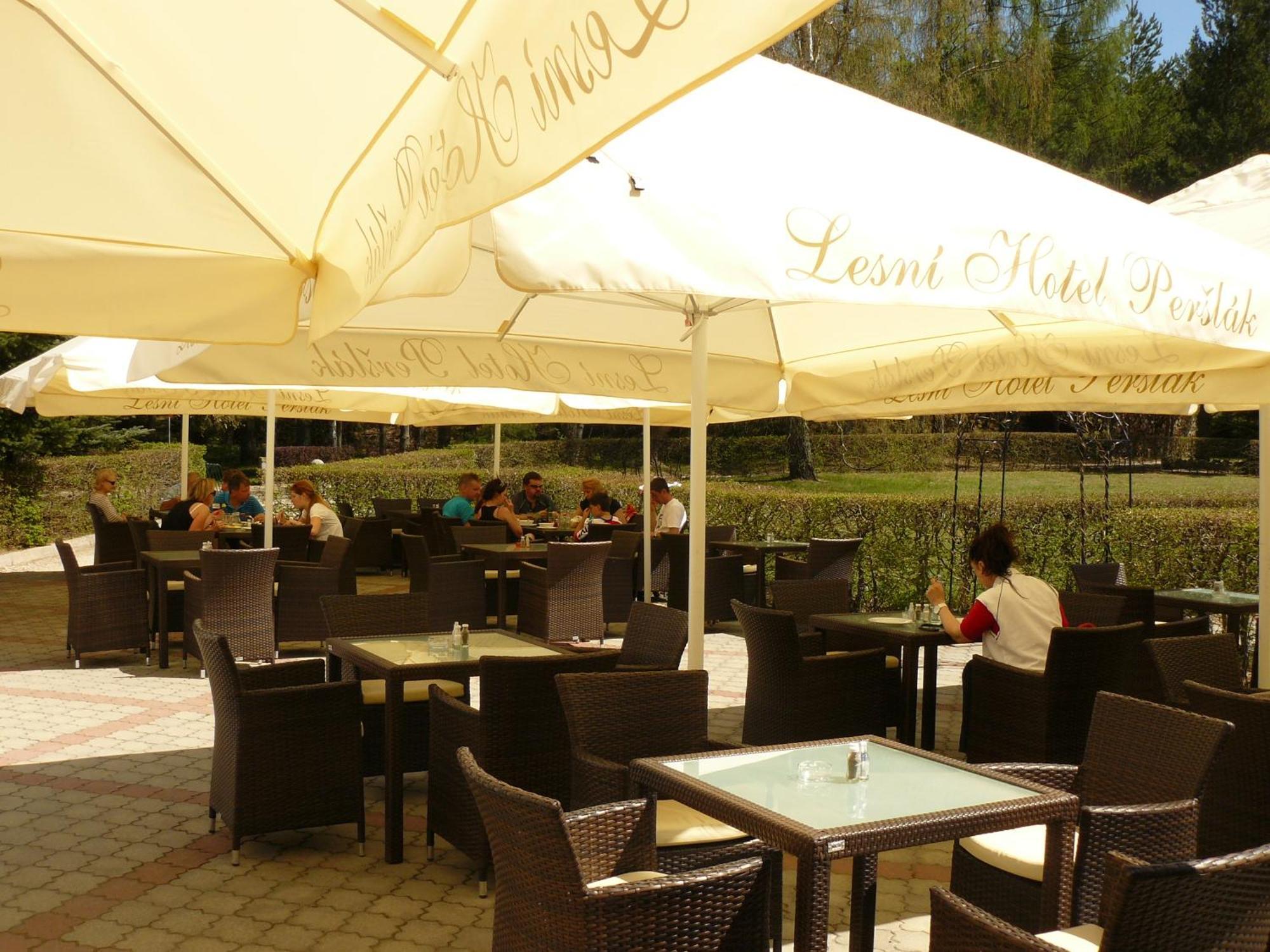 Lesní Hotel Peršlák Nová Bystřice Esterno foto