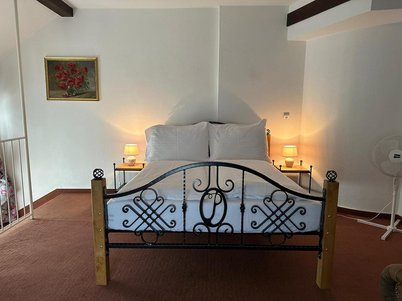 Lesní Hotel Peršlák Nová Bystřice Esterno foto